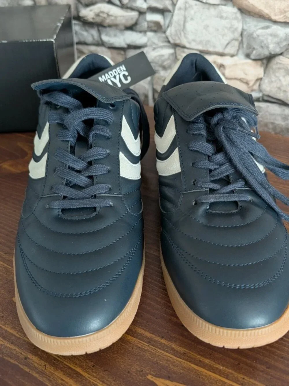 Madden NYC Mens Soccer Court Sneakers Size 11 Navy Blue Cream Gum Sole Box Tags
